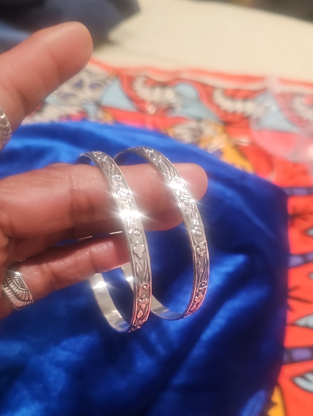 925 Sterling Silver Floral Engraved Bangle Bracelet Set Of Two Ladies Size 8 - Picture 3 of 8